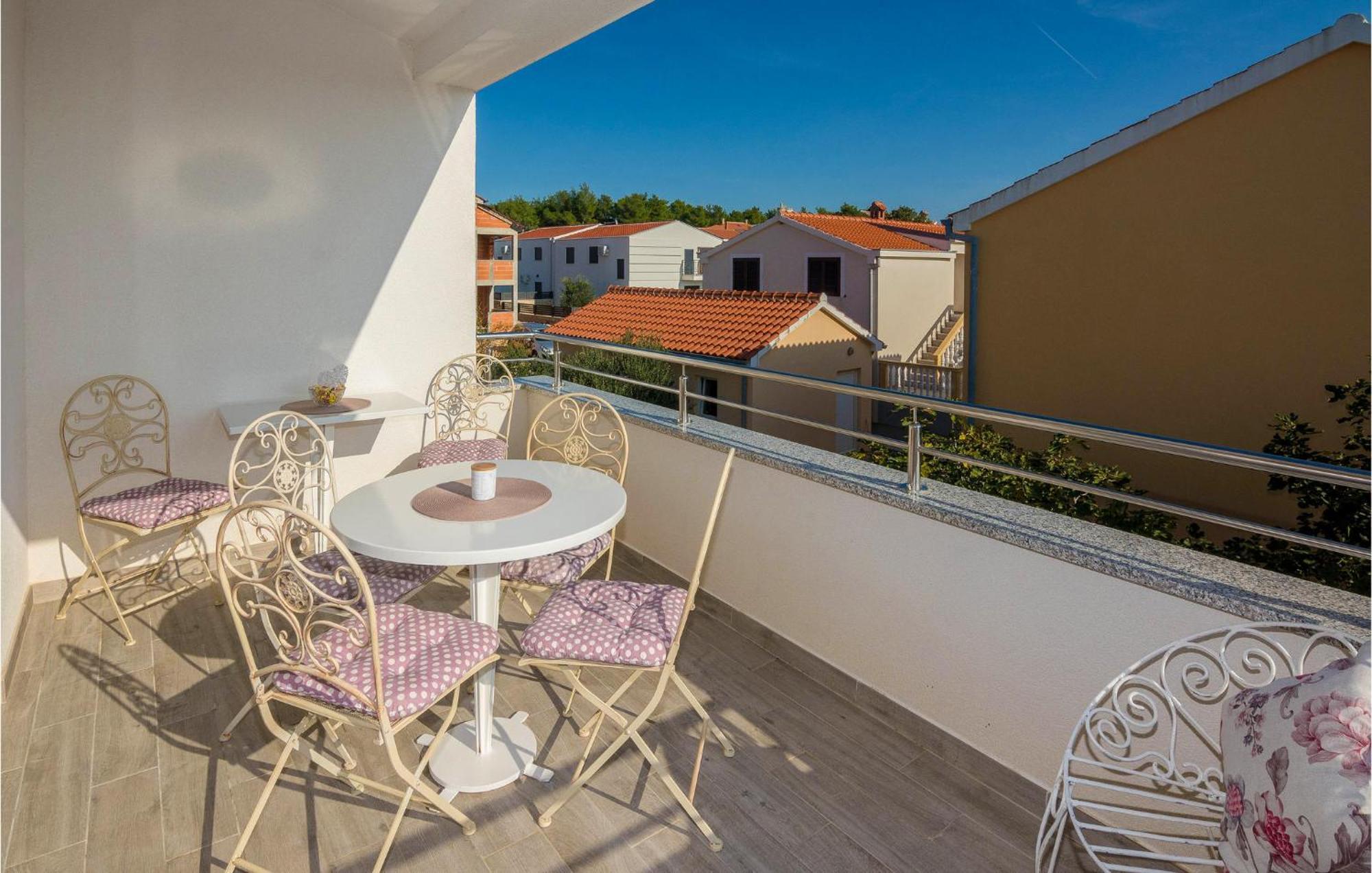 Nice Apartment In Vrsi-Mulo With Wifi Экстерьер фото